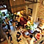 UdonBackpackers Beds and cafe