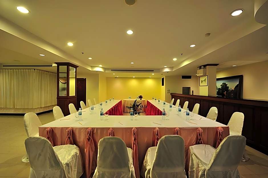 Thipurai City Hotel