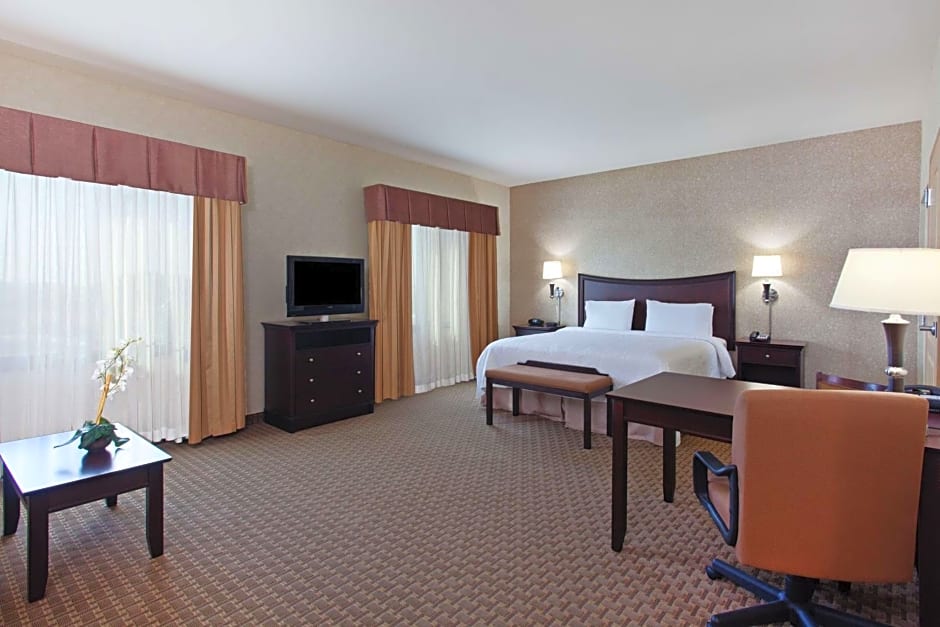 Hampton Inn By Hilton And Suites Oakland Airport Alameda