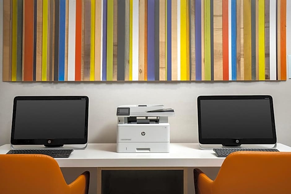 Holiday Inn Express & Suites Pittsburgh North Shore By IHG