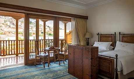 Deluxe Studio Suite with City View