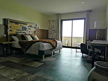 Superior Double Room with Terrace and Sea view