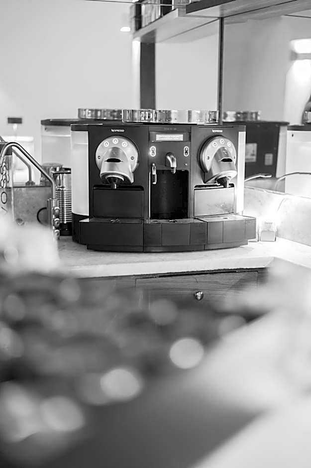 Albergo Delle Regioni, Barberini - Fontana di Trevi