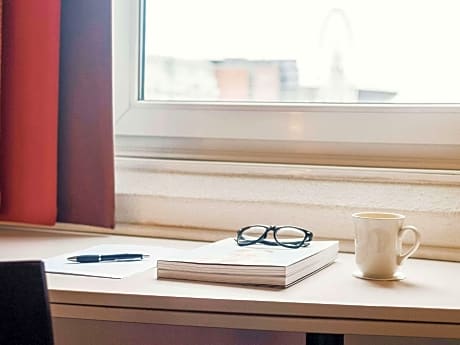 Accessible Room with 2 single beds