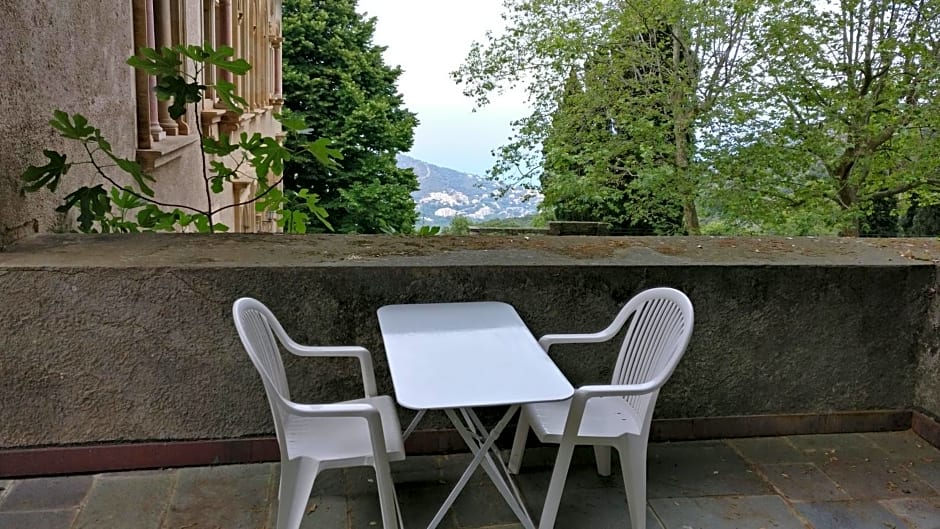 CHÂTEAU CAGNINACCI B&B