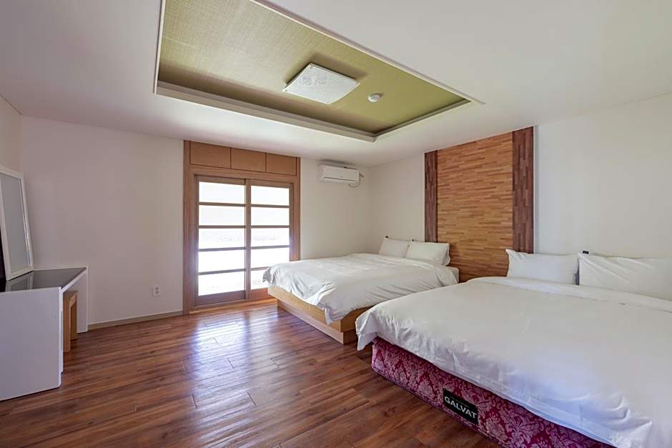 Gyeongju Hotel Check-in Bulguk