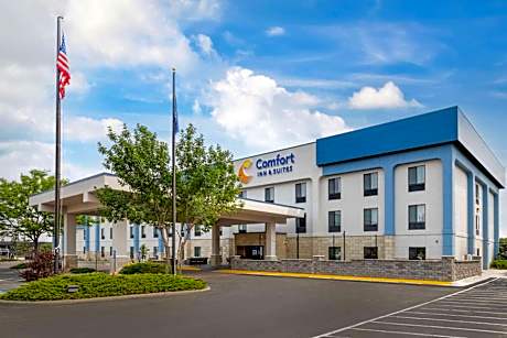 Comfort Inn & Suites Rapid City near Mt Rushmore