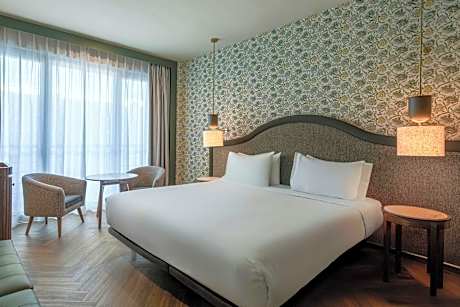 Standard Room, 1 King Bed