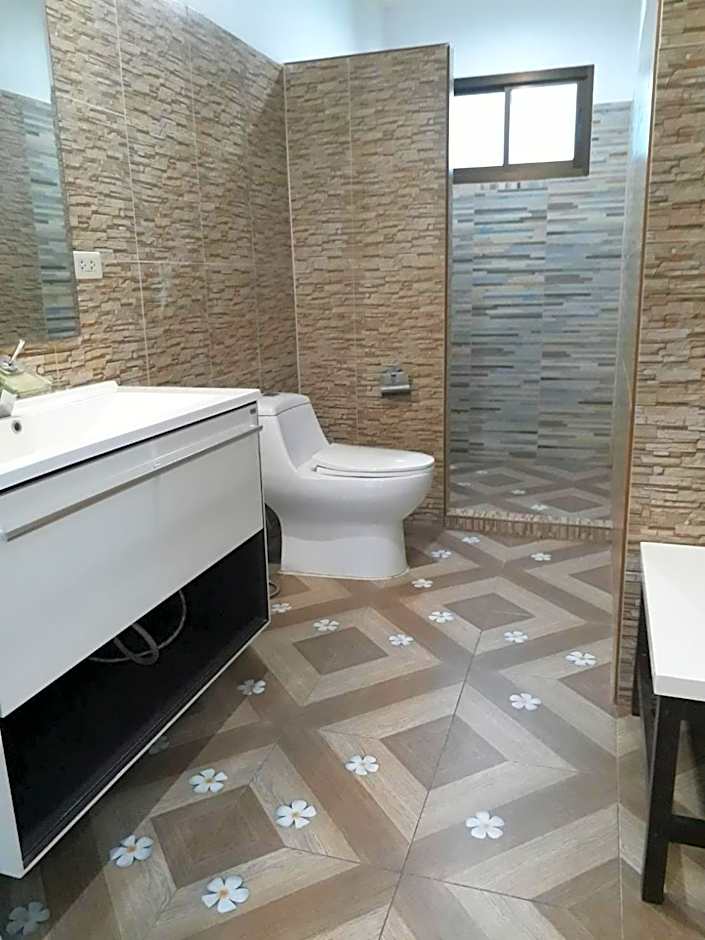 Sammy Seaview Mae Ramphueng Beach Front Golden Elephant บ้านช้างทองวิวทะเลหน้าหาดแม่รำพึง