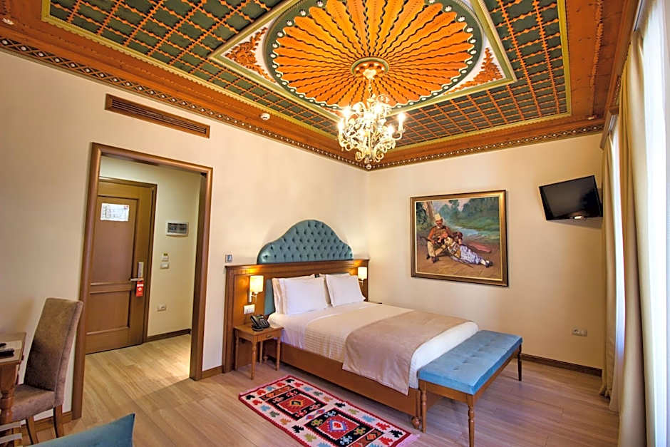 Photo 1 of 5 of Deluxe 1 Queen Bed Suite
