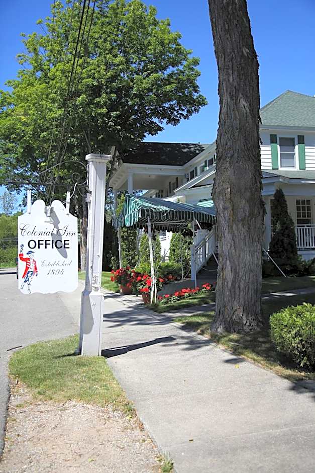 Colonial Inn Harbor Springs