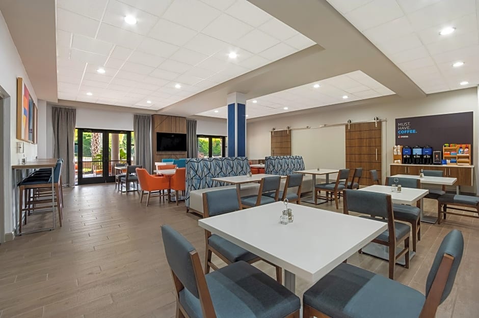 Holiday Inn Express & Suites - Lexington By IHG