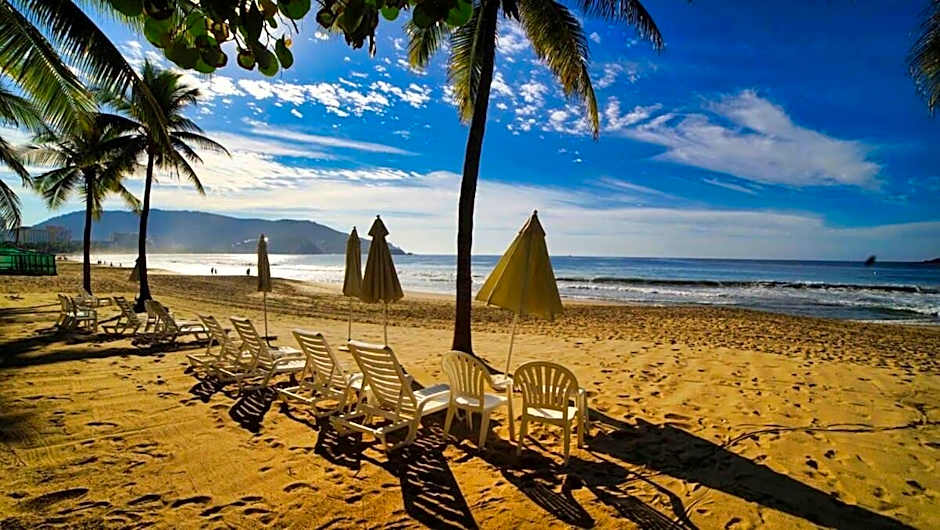 Elegant Beachfront Studio in Monarca Ixtapa