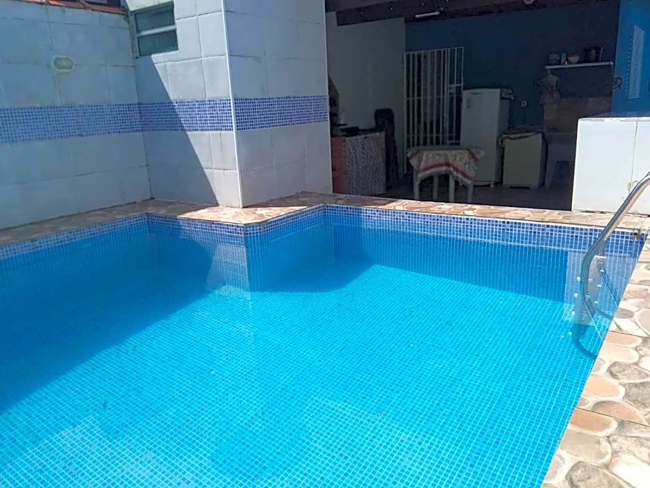Casa de Praia com Piscina em Mongaguá Disponível para festa de Natal 2025