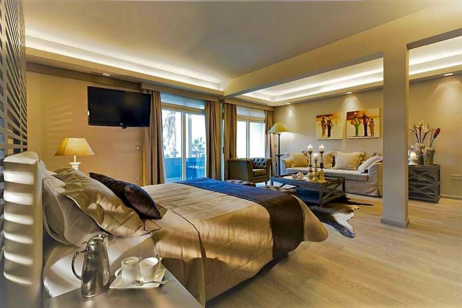 Photo 1 of 2 of Executive Suite, Sea View
