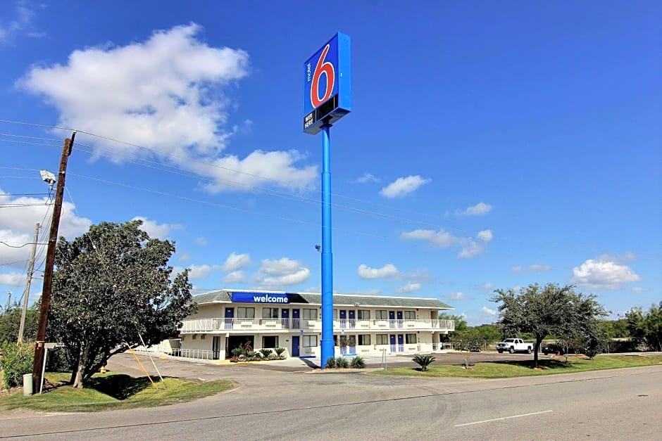 Motel 6-Kingsville, TX