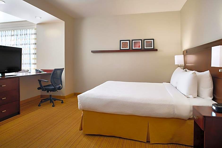 Courtyard by Marriott Mexico City Airport