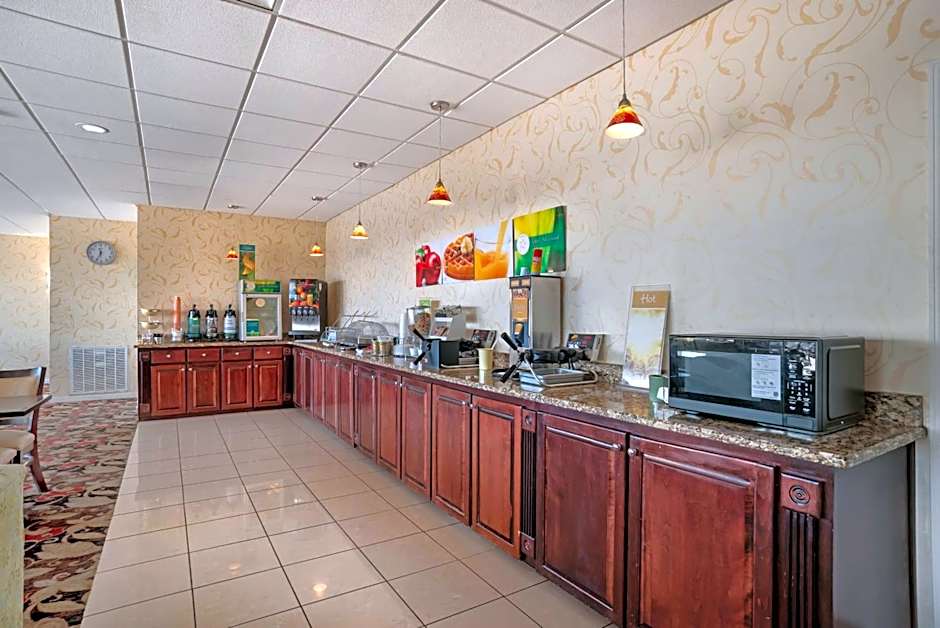 Quality Inn & Suites Near Lake Eufaula