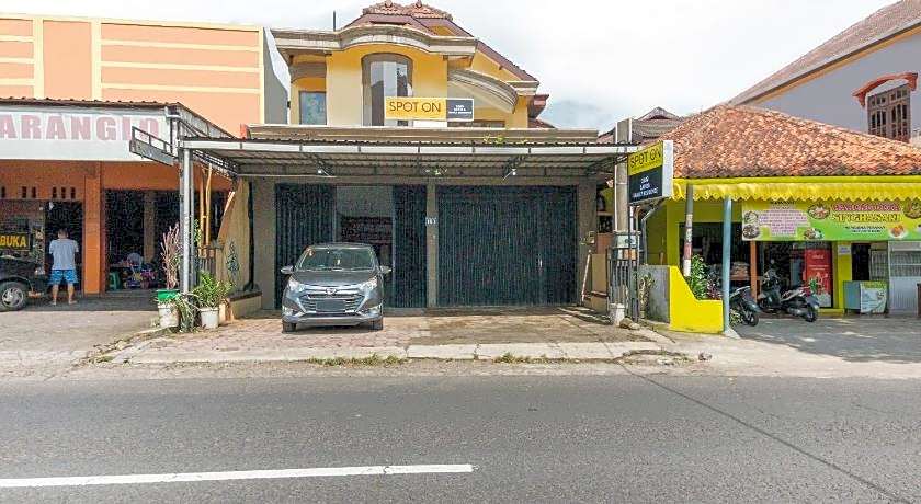 Hotel O Safira Family Residence Syariah