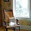 Alexander Mansion  Bed and Breakfast