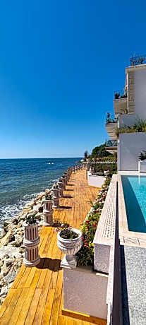 Two-Bedroom Apartment with Sea View