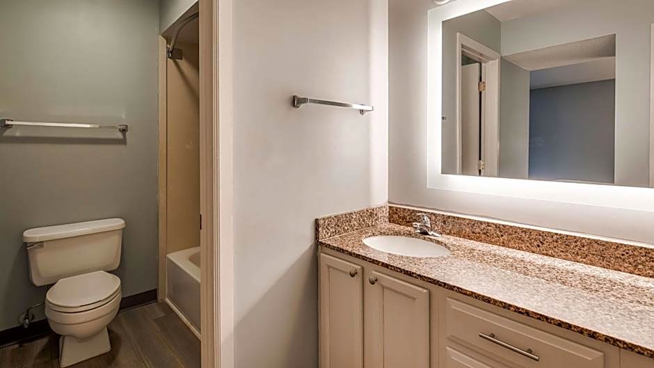 SureStay Studio by Best Western Charlotte Executive Park