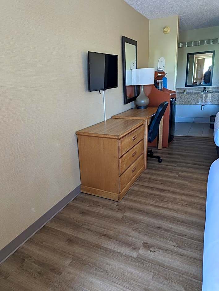 Days Inn by Wyndham Columbus Fairgrounds