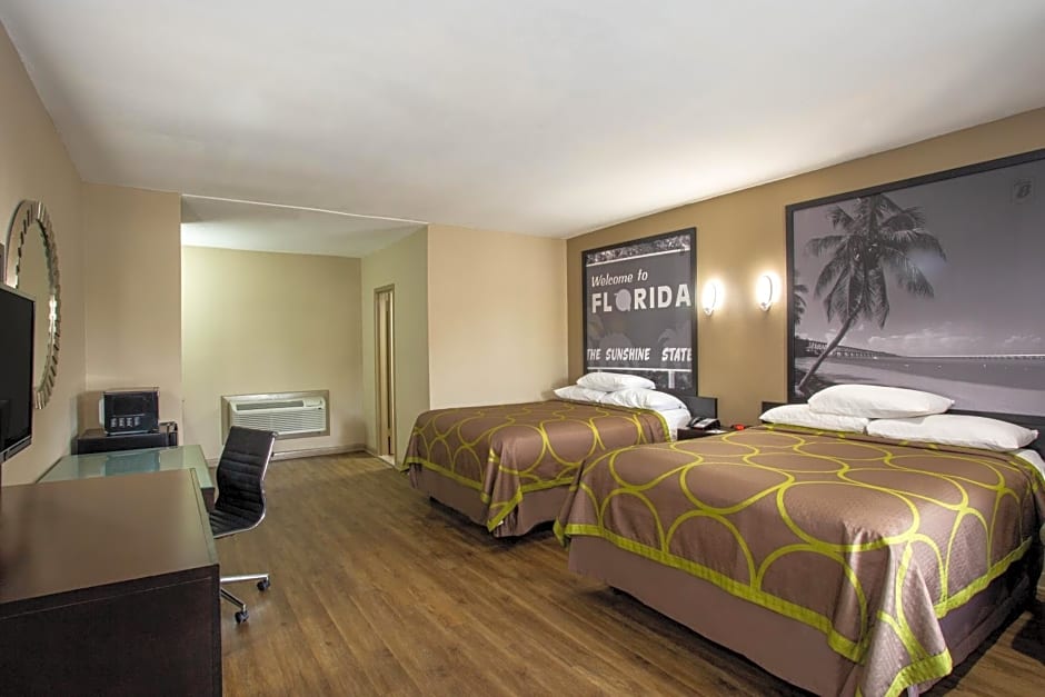 Super 8 by Wyndham Pensacola NAS Area