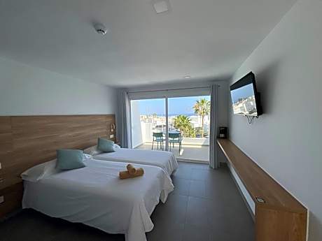 Studio with Sea View