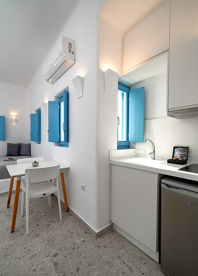 Camvillia Donoussa Village Suites