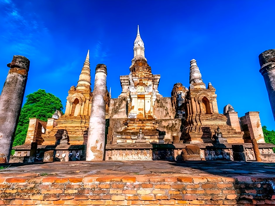 Wake Up at Muang Kao Boutique Hotel