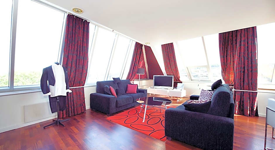 Home Hotel Grand Olav