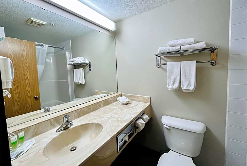 Super 8 by Wyndham Grande Prairie