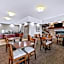 Country Inn & Suites by Radisson, Red Wing, MN
