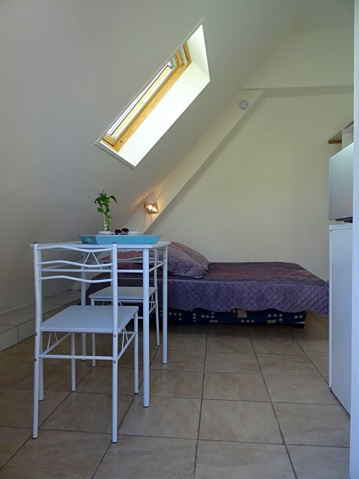 Studio "LA MEDINA", PISCINE jusqu'au 15 septembre, JARDIN BOTANIQUE, COMMERCES &MER