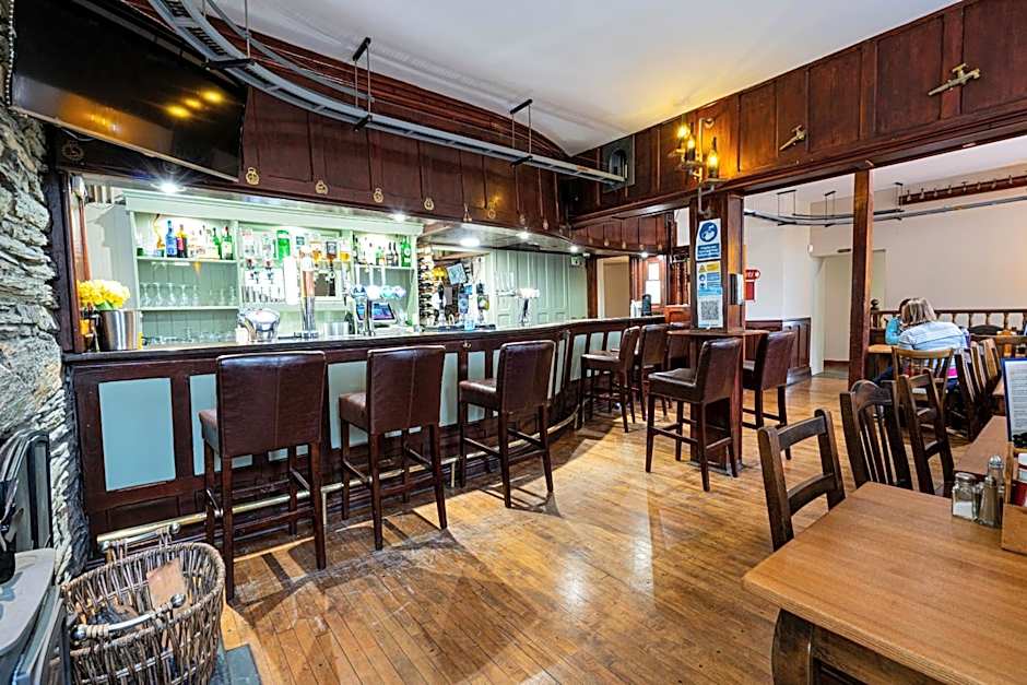 Grapes Hotel, Bar & Restaurant Snowdonia Nr Zip World