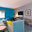 La Quinta Inn & Suites by Wyndham Shawnee