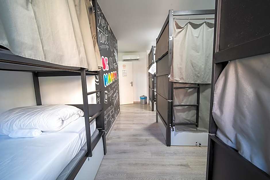 Be Happy Hostel - Albergue en el centro de Nerja