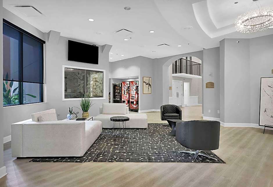 Ramada by Wyndham Jacksonville I-95 by Butler Blvd – Jacksonville, FL