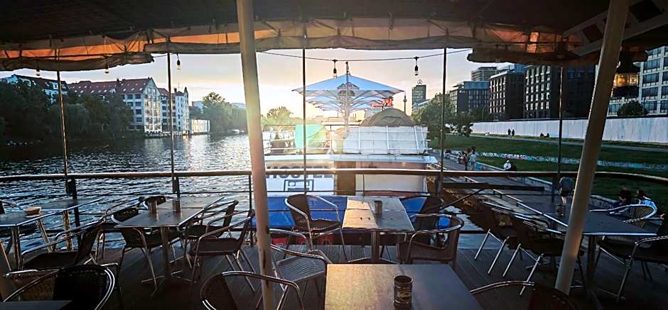 Shipotel-Berlin GmbH, Shipotel Eastern & Shipotel Western