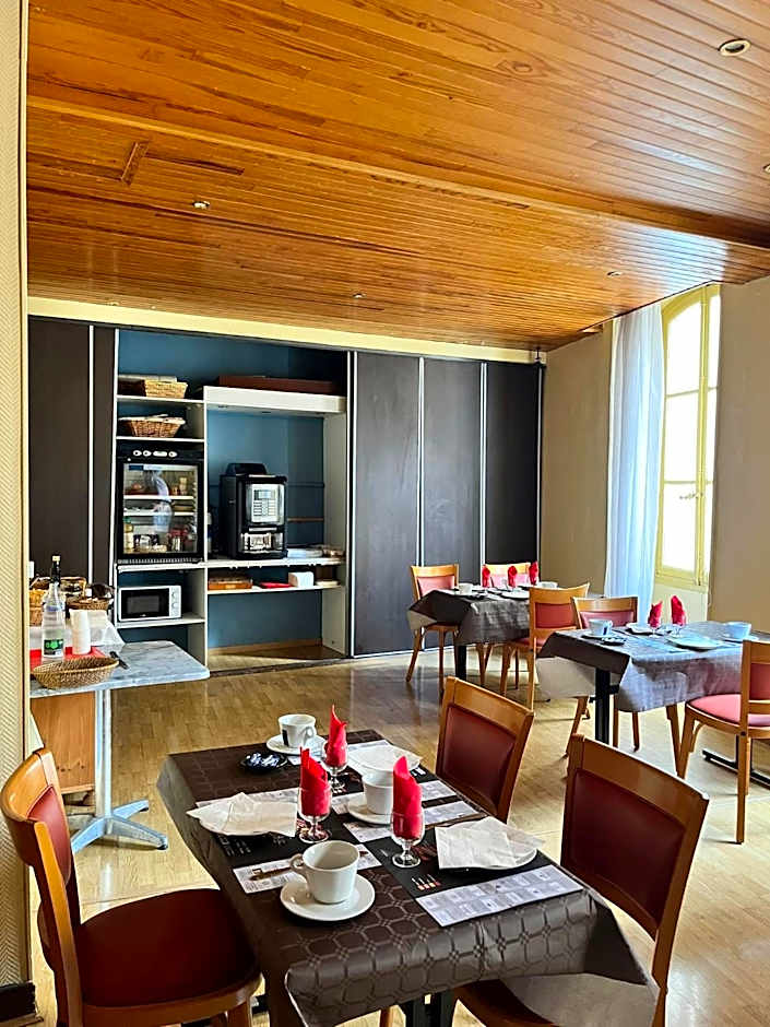 Hôtel Restaurant Les Arcades