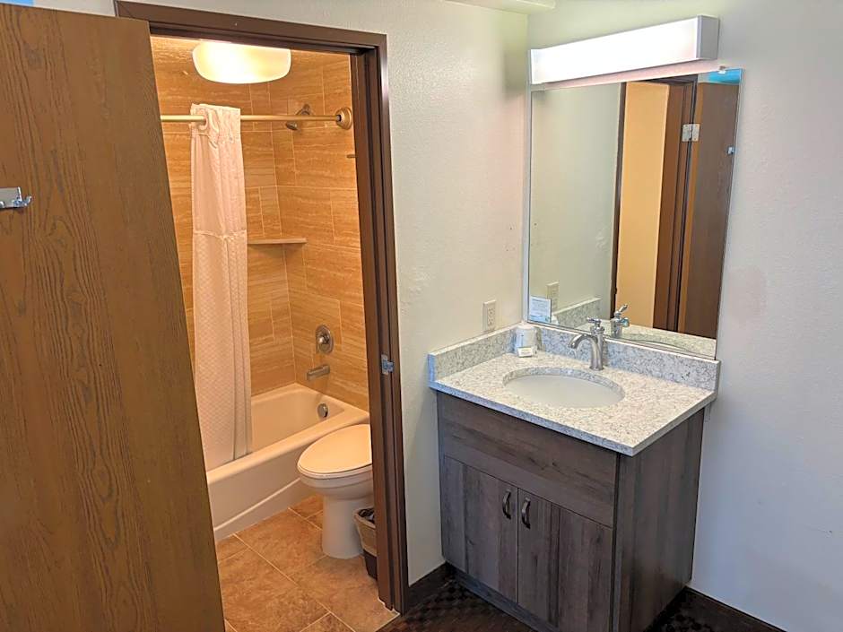 Super 8 by Wyndham Rexburg