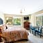 Carriage House Condominiums by All Seasons Resort Lodging