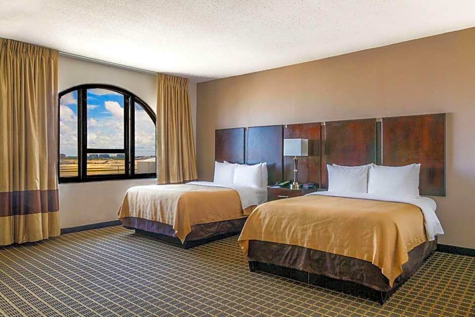Clarion Inn & Suites Miami International Airport