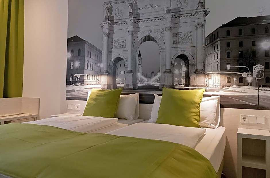 Super 8 by Wyndham Munich City North