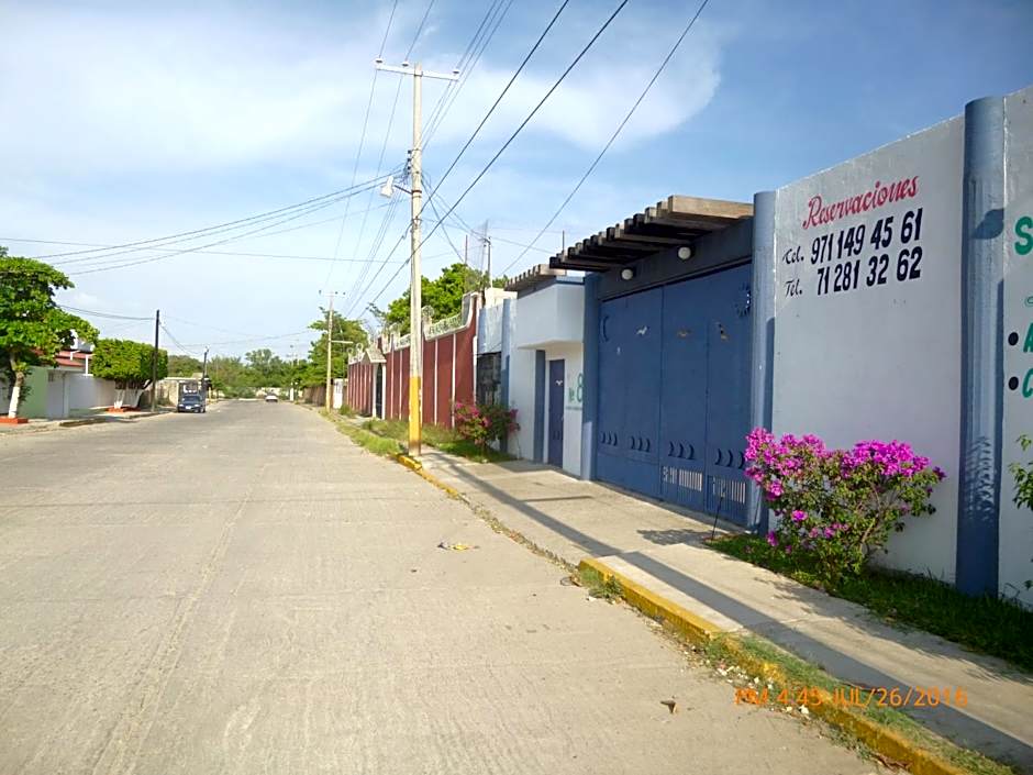 Hotel y Suites Del Paci­fico