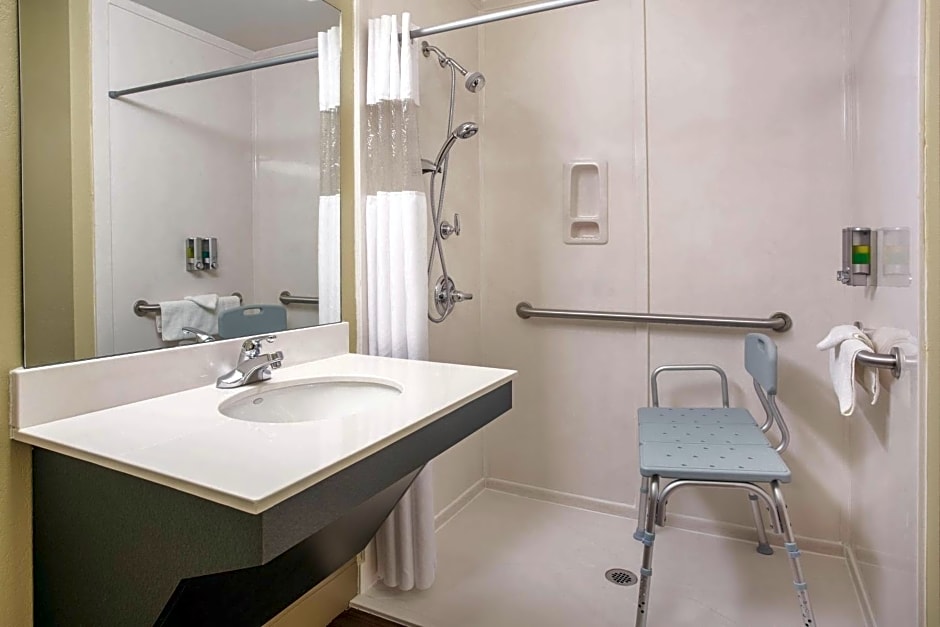 La Quinta by Wyndham Bentonville