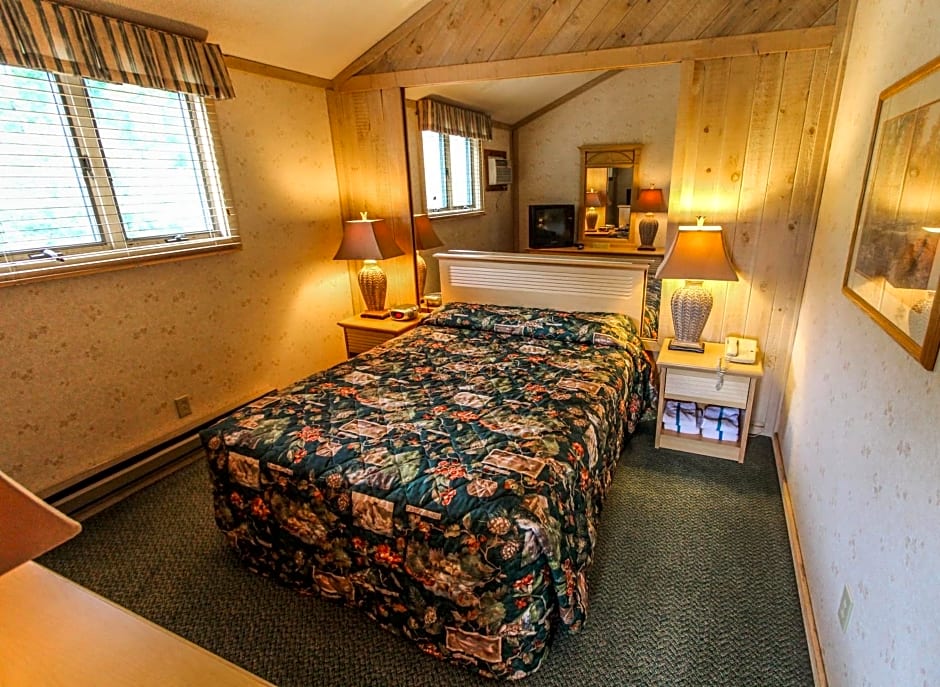 Smoketree Lodge by VRI Resort
