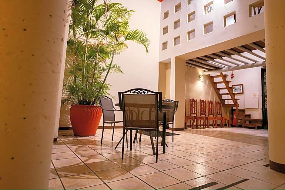 HOTEL NIUT-JA
