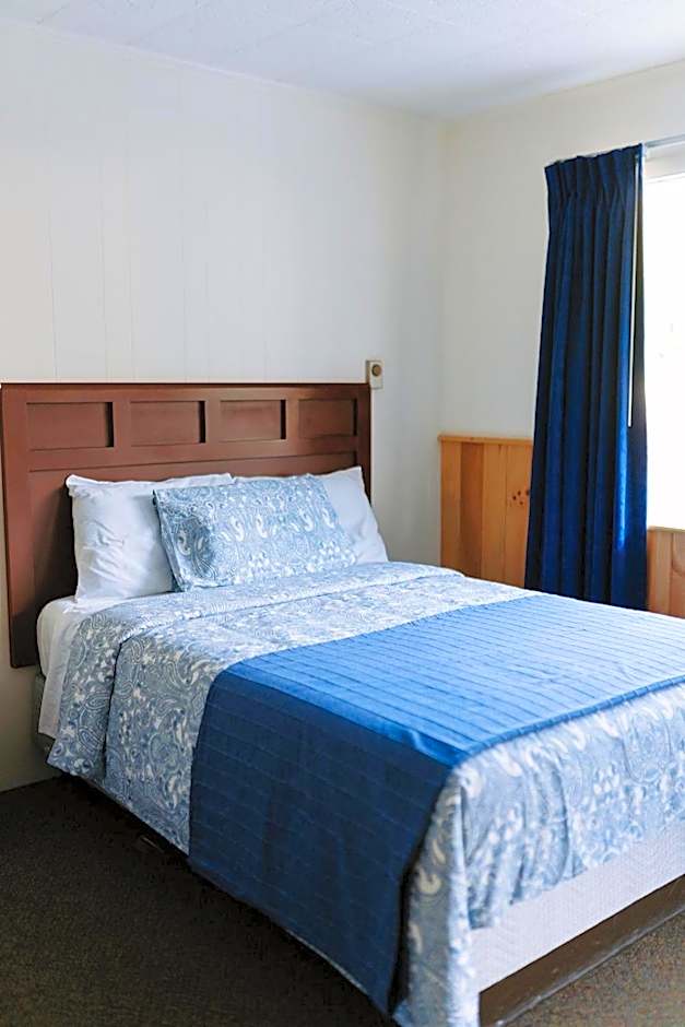 Blue Moon Motel